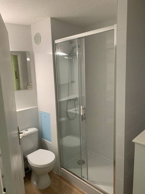 remplacement d'une baignoire par une douche sur bordeaux